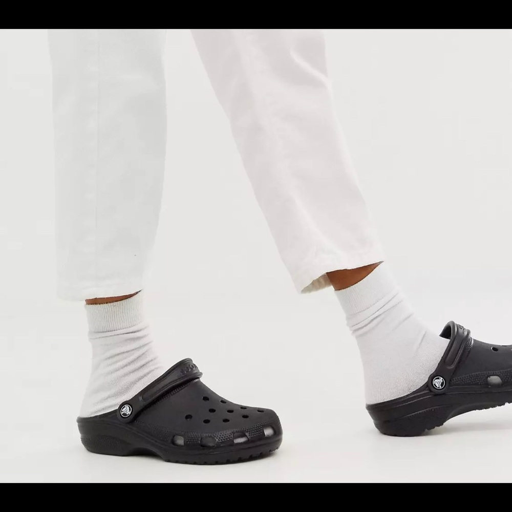 Crocs classic shoe in black